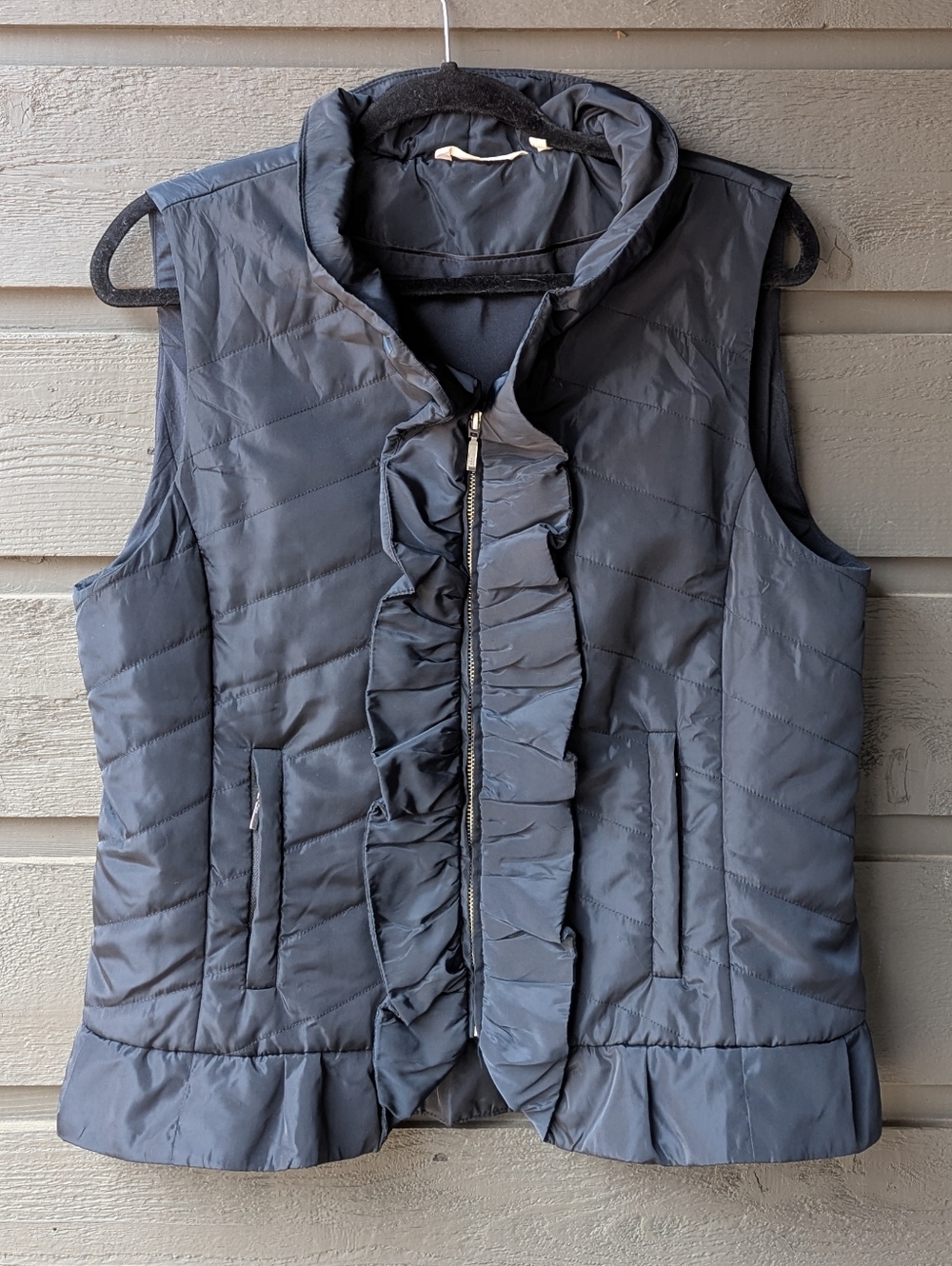 Soft Surroundings St Aubin Ruffle Puffer Vest M Black Zip Up Pockets Lightweight